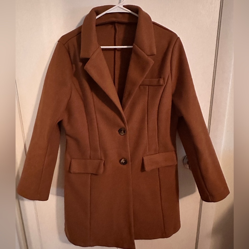 NWOT Lightweight fitted coat
